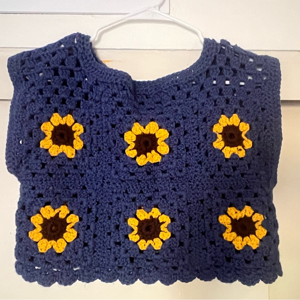 Crochet granny square crop top